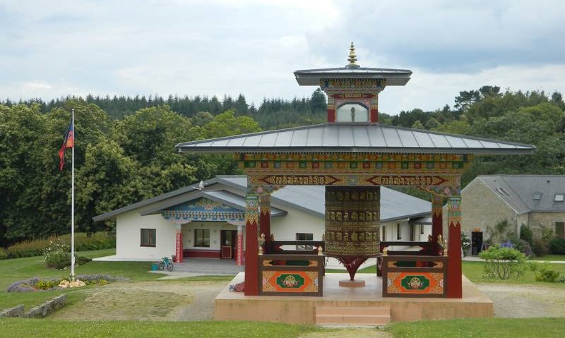 moulin-a-prières-bouddha_breizhbalade.fr